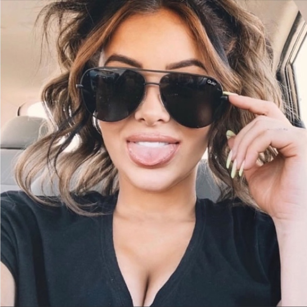 NWOT. Quay high key aviators